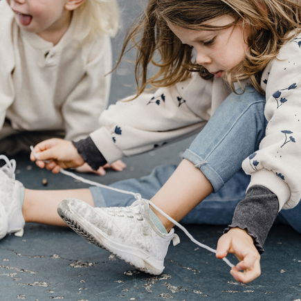 Schleife binden lernen nach Montessori und mehr