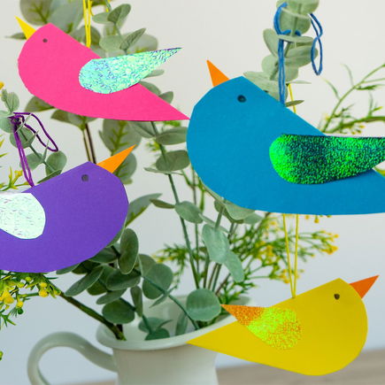 Vögel basteln ganz einfach: So klappt es schon mit kleinen Kindern