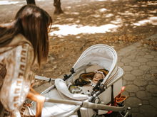 Wie kann man das Baby an den Kinderwagen gewöhnen? Die besten Tipps