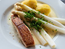 Endlich lecker Spargel mit Sauce Hollandaise – aber auch in der Stillzeit?