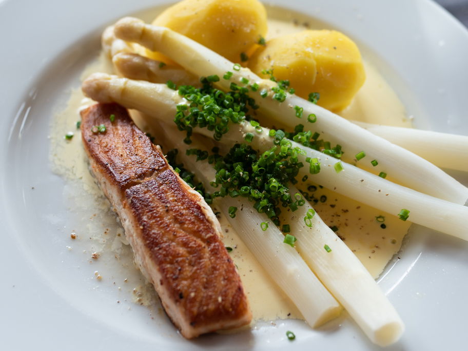 Spargel-Gericht