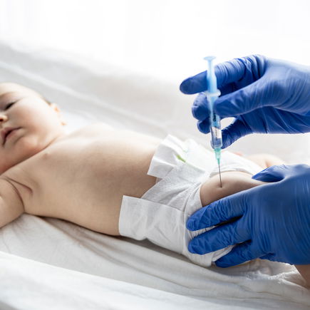 Impfreaktionen beim Baby – eine Kinderärztin klärt auf