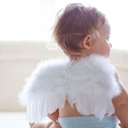 Die 24 schönsten Engels-Namen für Mädchen und Jungen