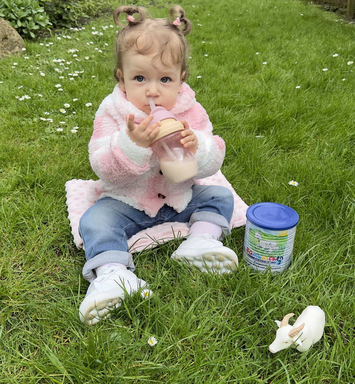 Mama Viktoriia und Tochter sind sehr zufrieden mit der "Bambinchen Folgemilch 2".