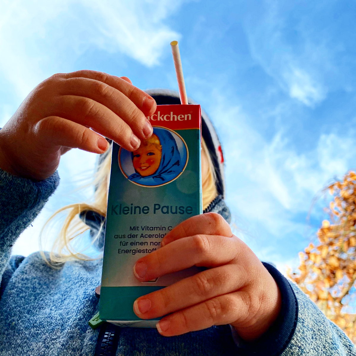 Gesund und lecker findet Mama Madeline die "Kleine Pause Bio" von Rotbäckchen.