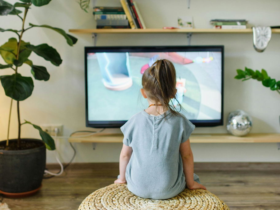 Einfach chillen: Kinder dürfen auch mal fernsehen ...!