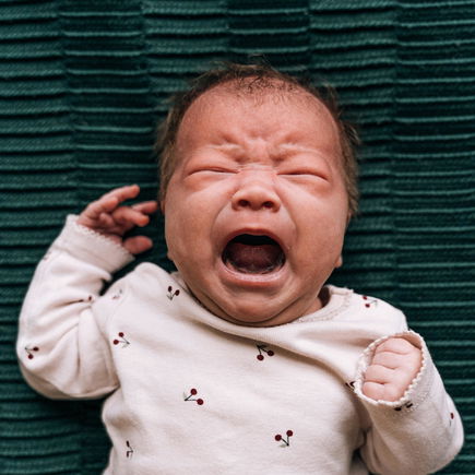 Warum schreien Babys nachts plötzlich, obwohl sie keinen Albtraum haben können?