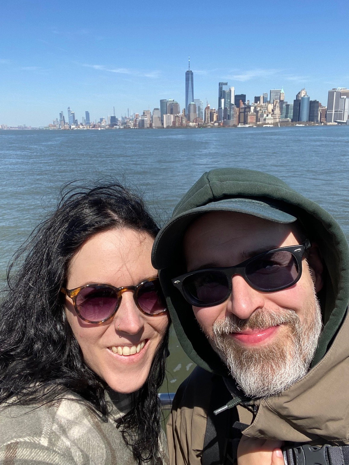 Denise und Frank auf einer Bootstour in New York