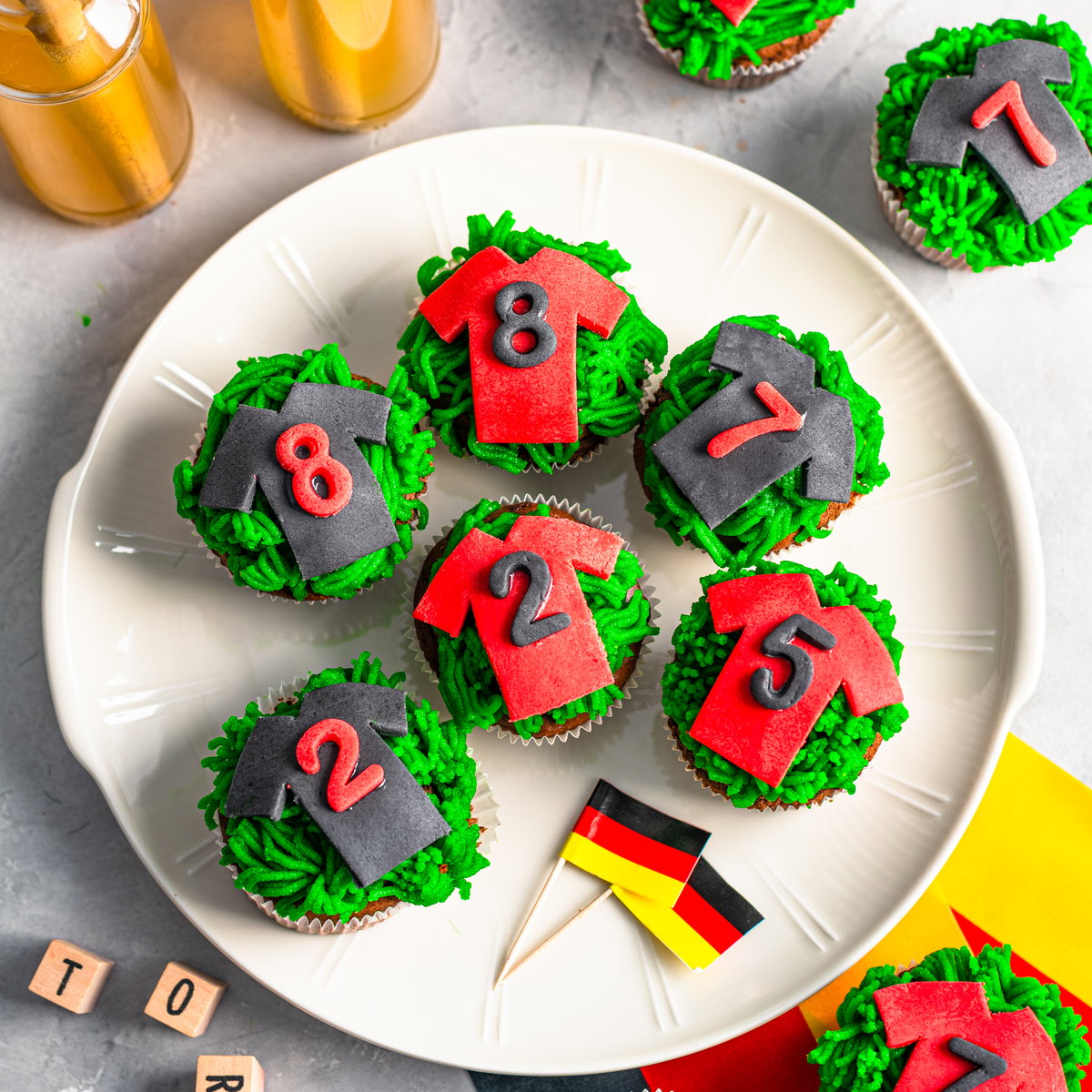 Fußball-Trikot-Muffins.