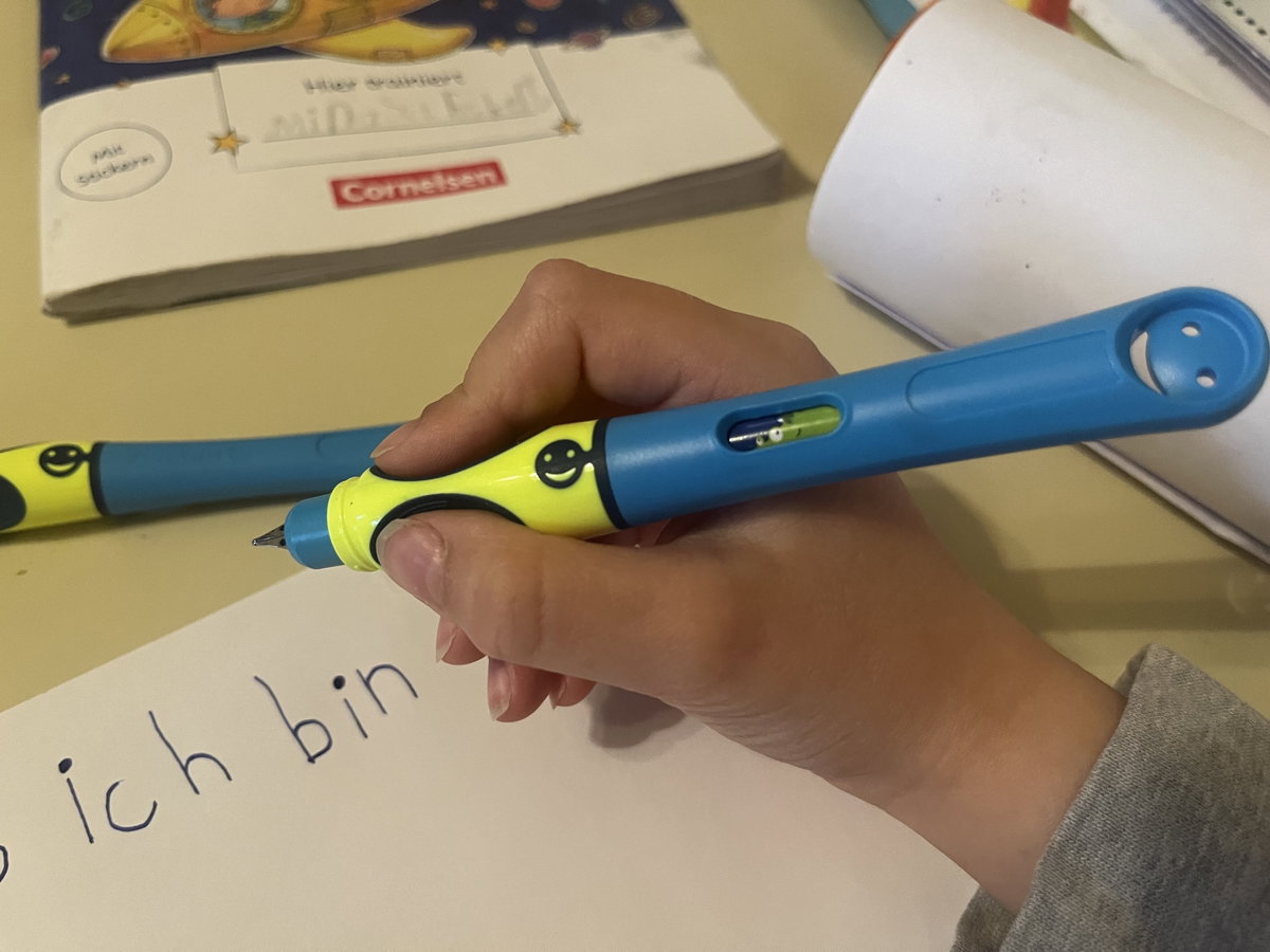 Mit dem griffix Füller steht dem "Füller-Führerschein" von Silkes Tochter nichts mehr im Weg.