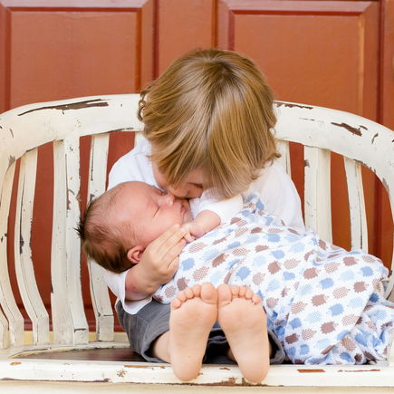 Die Top 10 Babynamen 2023: Die beliebtesten Vornamen für Mädchen und Jungen