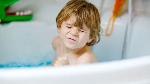 Euer Kind will nicht (mehr) baden? Das hilft! 