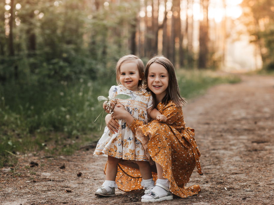 Kleine und große Schwester ...