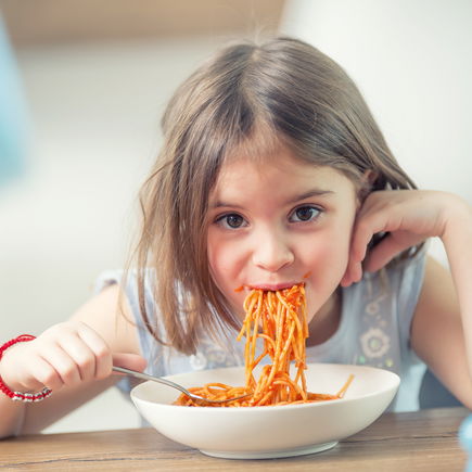 Warum manche Familien mit ihren Kindern schon vor 16 Uhr zu Abend essen 