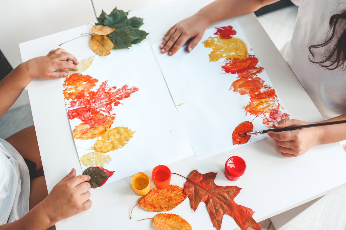 Mit Herbstblättern drucken