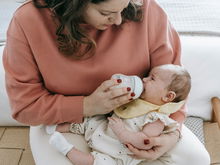 Mein Baby nimmt die Flasche nicht – und nun?