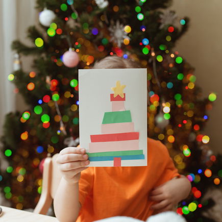 Dieses Jahr basteln wir eine Runde Weihnachtskarten mit unseren Kindern!