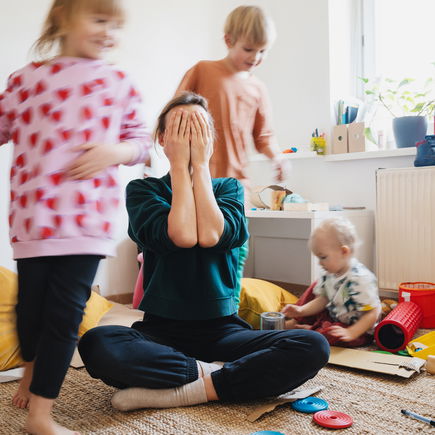 Mit diesem Satz animiert ihr eure Kinder zu mehr Ordnung im Haus – langfristig!