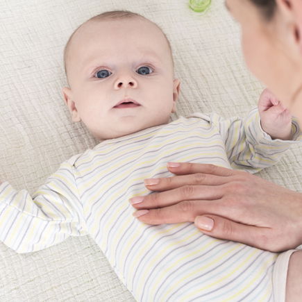 Windpulver für Babys: Genialer Geheimtipp bei Blähungen