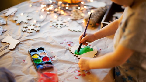 Weihnachtsbaumschmuck basteln mit Kindern: 10 süße DIY-Ideen