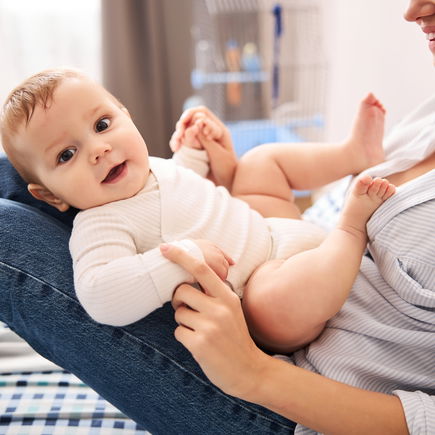 Abhalte-Zeichen: 8 Signale, die zeigen, dass das Baby mal muss