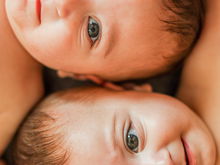 Vater will Zwillings-Babys Tattoo verpassen – damit er sie unterscheiden kann