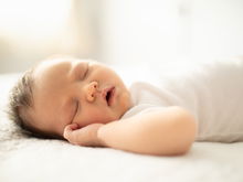Ist weißes Rauschen schädlich für Babys? Die Vor- und Nachteile im Überblick