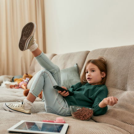 Mit diesem Signal zeigen Kinder, dass es Zeit ist, den Fernseher auszuschalten