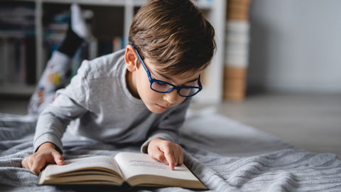 10 Tipps, um Kinder zum Lesen zu motivieren