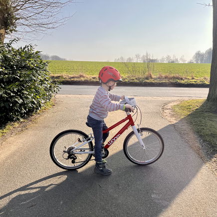 Das neue woom GO im Test: "Ich habe das coolste Fahrrad der Welt, Mama!"