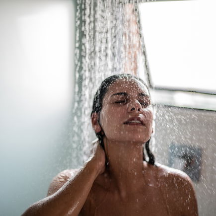 17 Mama-Tipps: "Wie schaffe ich es, meine Haare weniger zu waschen?"