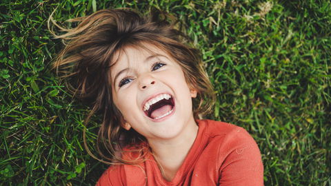 100 Kinderwitze für jedes Alter: Schlapp lachen garantiert!