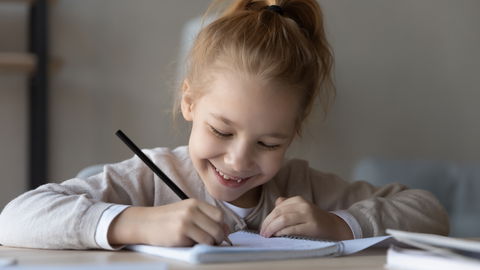 Zaubertinte: Anleitung zum Selbermachen für Kinder