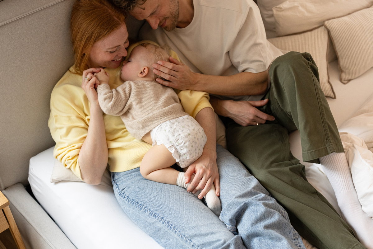 Eltern und ihr Windelbaby