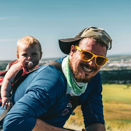 Nordic Walking mit Baby: Gut für Eltern und Kind