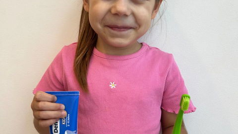 Dentinox® Zahncreme Mundflora+ Kids im Familientest