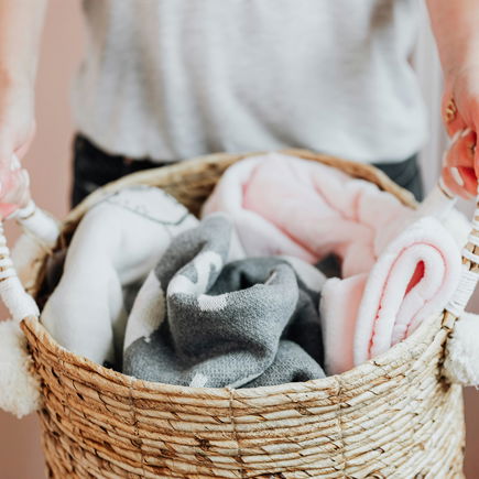 Wie wäscht man Babykleidung richtig? 