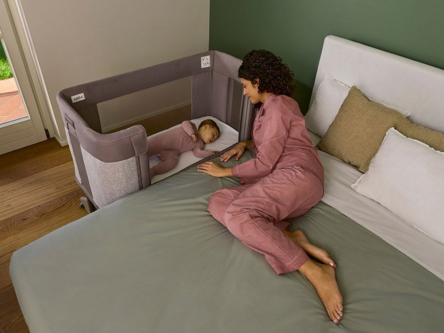 Sicher schlafen: Vom Co-Sleeping über das Kinderbett bis zum Montessori-Bett