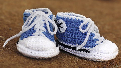 Babyschuhe häkeln: Coole Chucks wie Mama und Papa