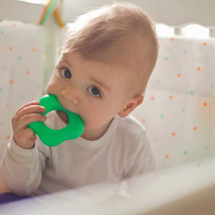 Ab wann darf das Baby einen Beißring bekommen?