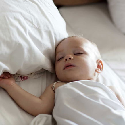 Ab wann ist ein Kissen zum Schlafen für Babys und Kleinkinder geeignet?