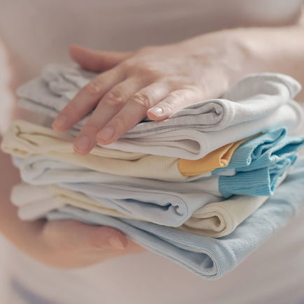 Wechselkleidung platzsparend packen: Ab jetzt nie wieder anders!