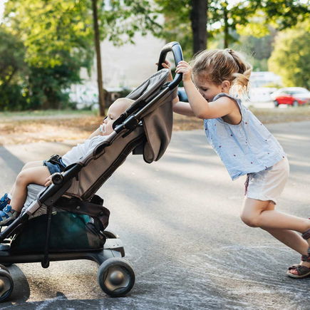 Vom Kinderwagen zum Buggy: Ab wann ist der Wechsel möglich?