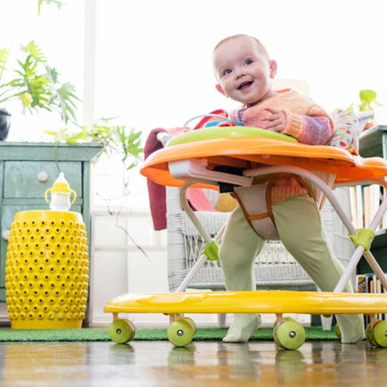 Experten warnen: "Gehfrei"-Lauflernhilfen für Babys sollten verboten werden!
