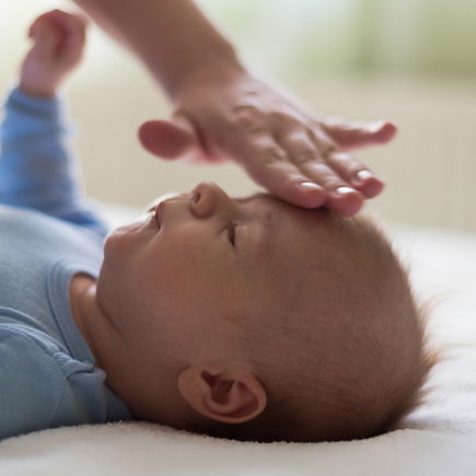 Fieberkrampf bei Babys und Kindern: Was im Notfall zu tun ist