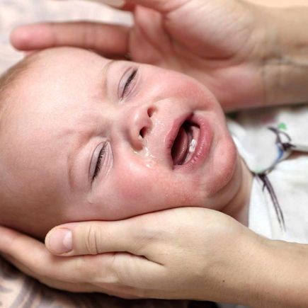 Gut schlafen trotz Schnupfen – die besten Tipps bei einer verstopften Baby-Nase
