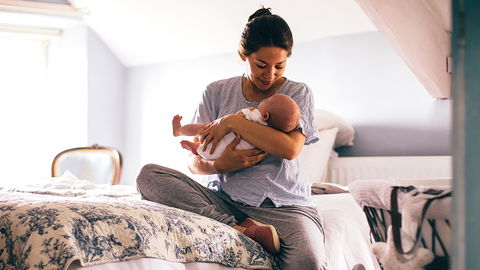 Hilfe, mein Baby schläft nur an der Brust ein!
