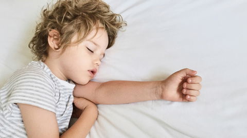 Ab wann können Kinder alleine im Zimmer schlafen? 
