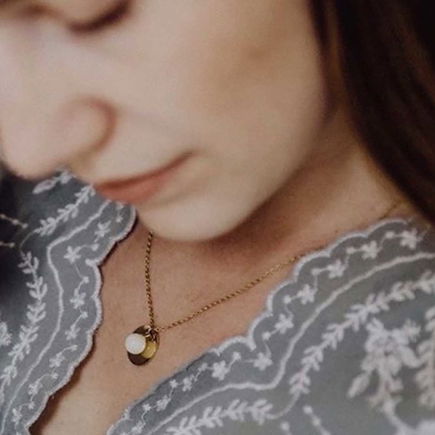Muttermilchschmuck: Eine bleibende Erinnerung an die Stillzeit