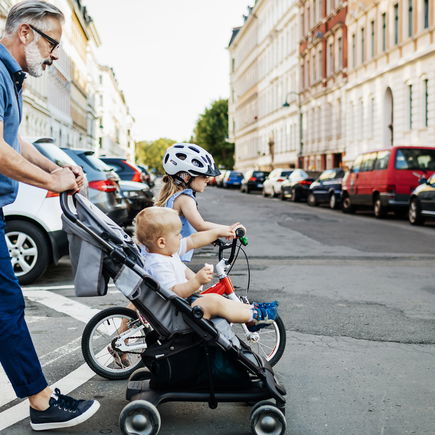 Betreuung durch die Großeltern: Oma und Opa machen das schon!